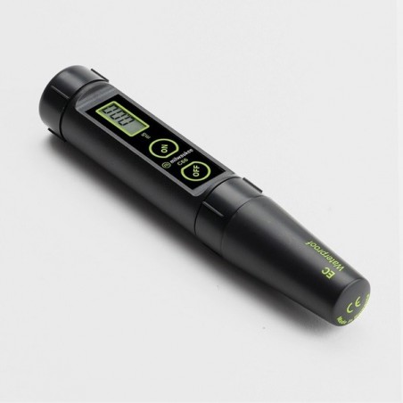 Medidor EC Milwaukee C66 tumbado